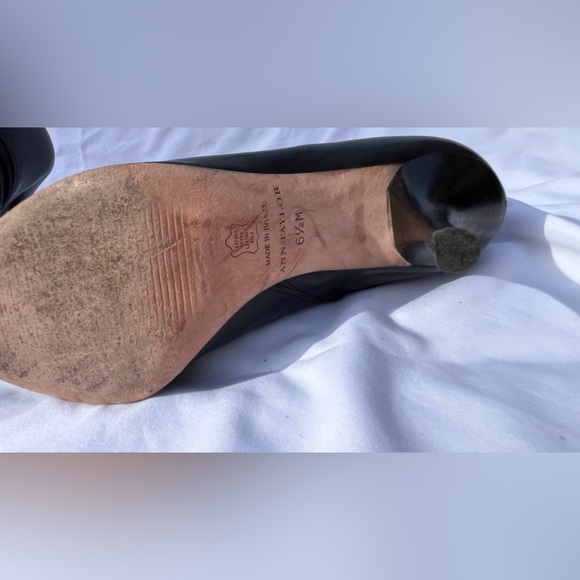 Ann Taylor ankle boot, size 6.5 - Picture 2 of 7